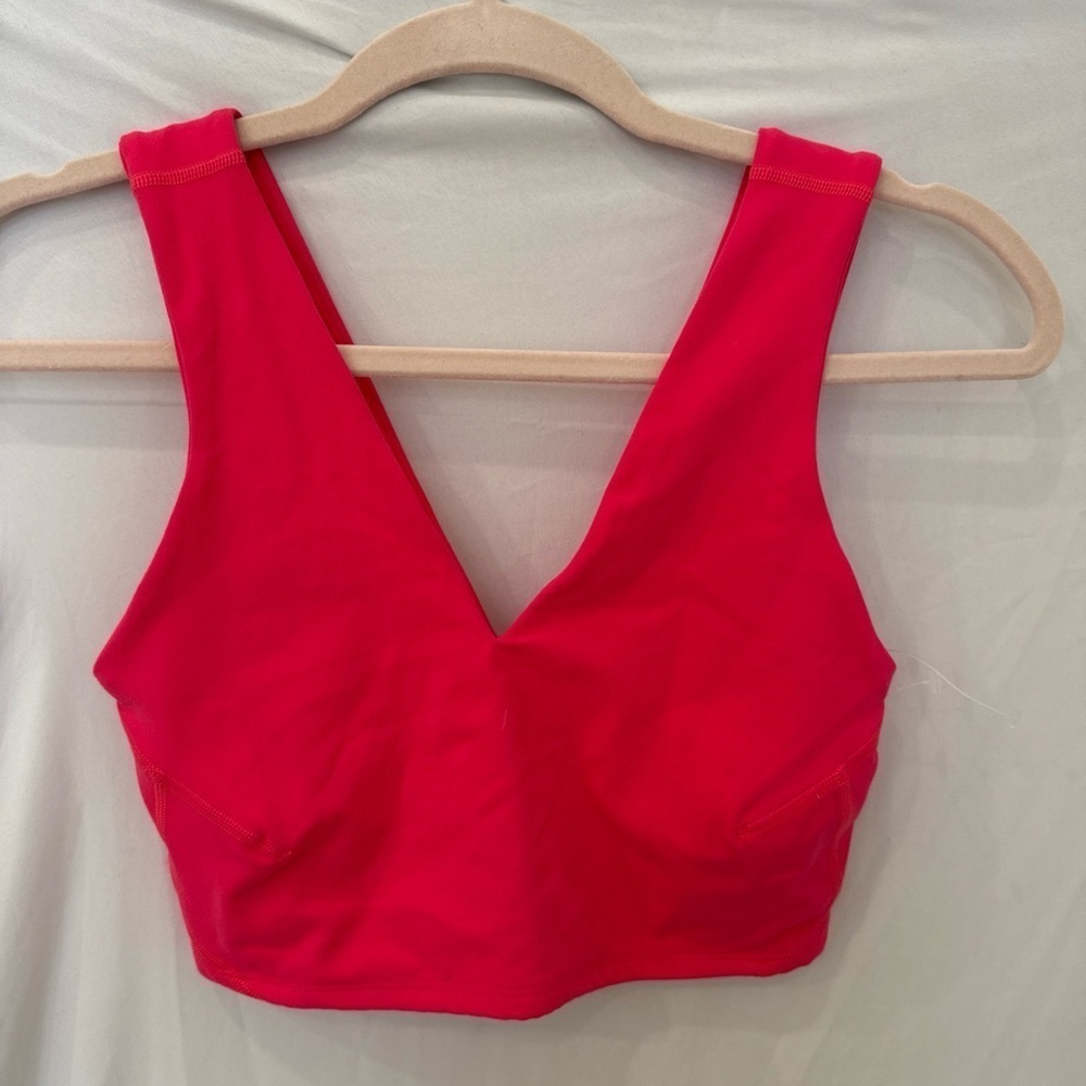 Free people movement Women's coral V-Neck sports bra NWOT sz small - Picture 2 of 3